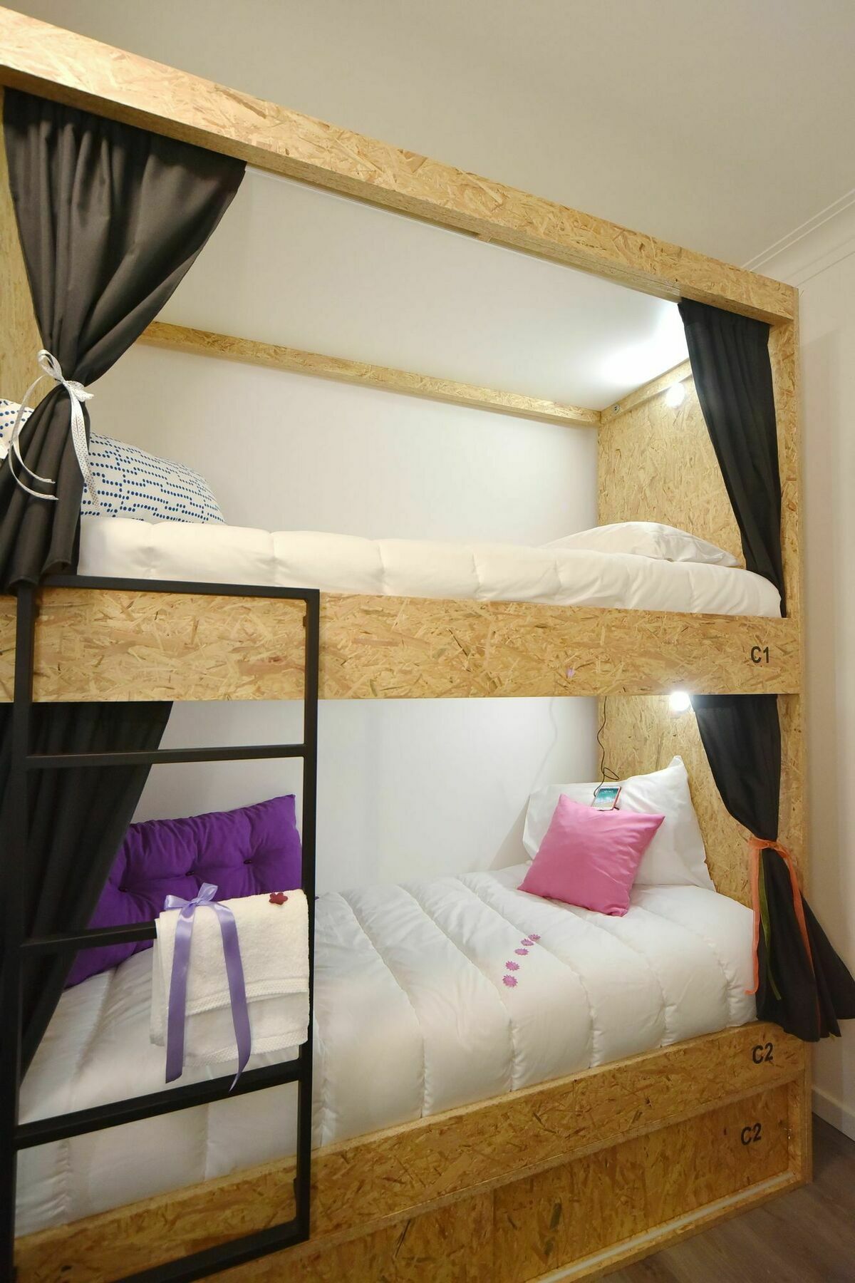 Tuk Tuk Hostel Lizbona Zewnętrze zdjęcie
