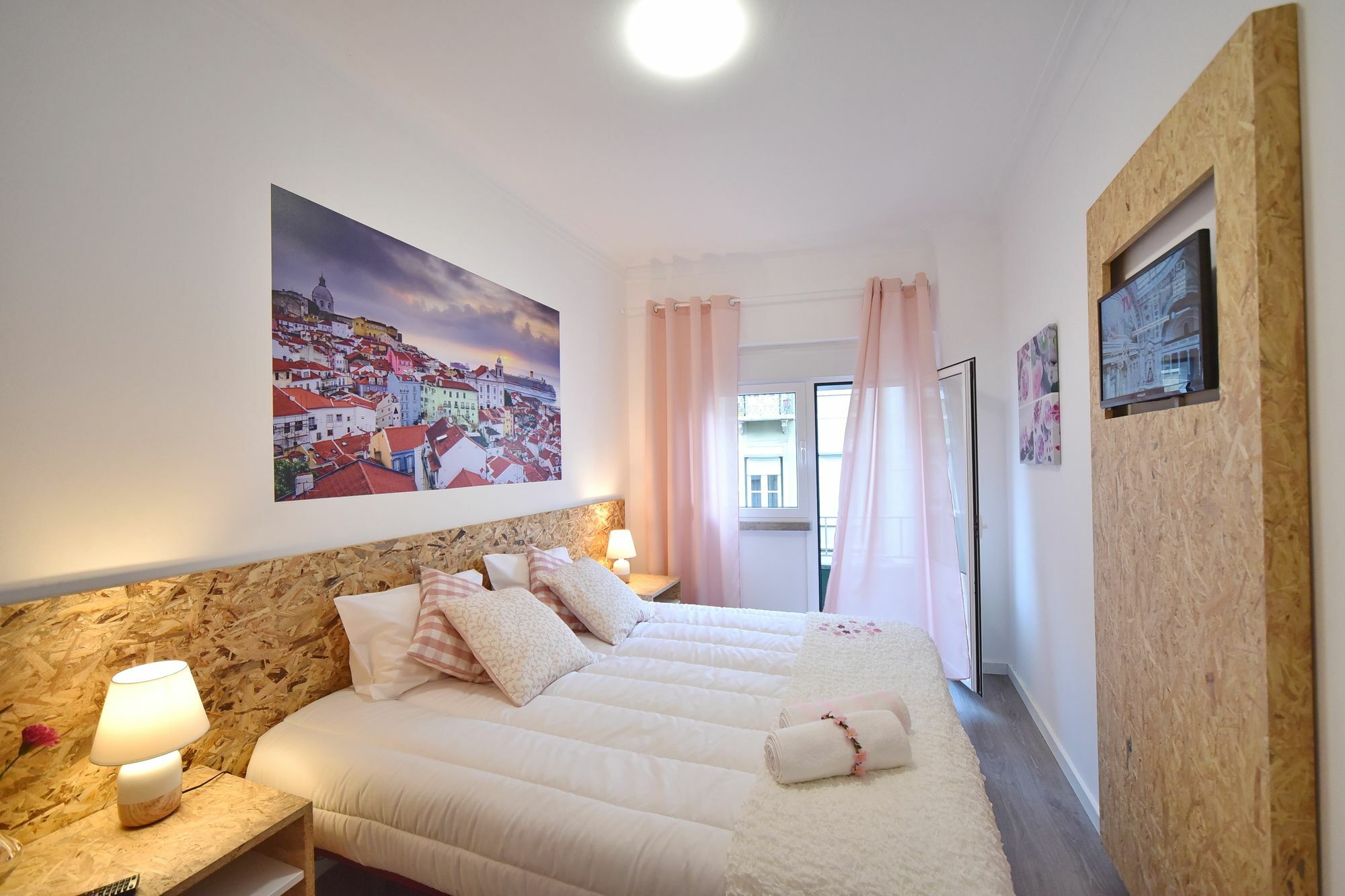 Tuk Tuk Hostel Lizbona Zewnętrze zdjęcie